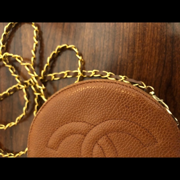 Chanel authentic brown caviar round vanity clutch - converted crossbody - Picture 5 of 11